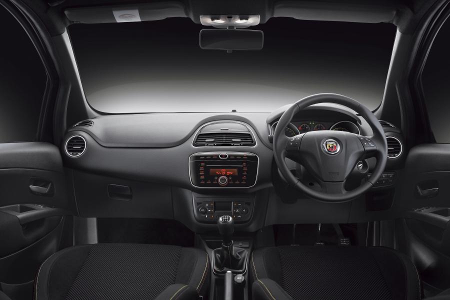 Торпедо Abarth Punto (310) 2015 года  (фото 4 из 6)